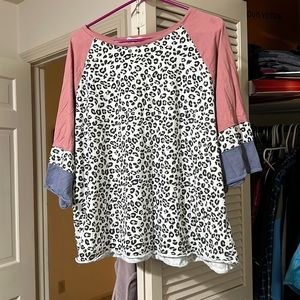 3x Boutique shirt (brand easel)